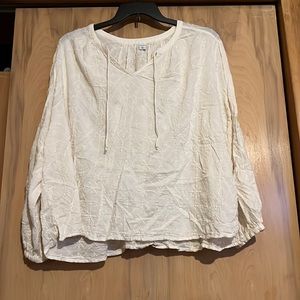 Old Navy textured off white v neck, long sleeve with fathered cuff